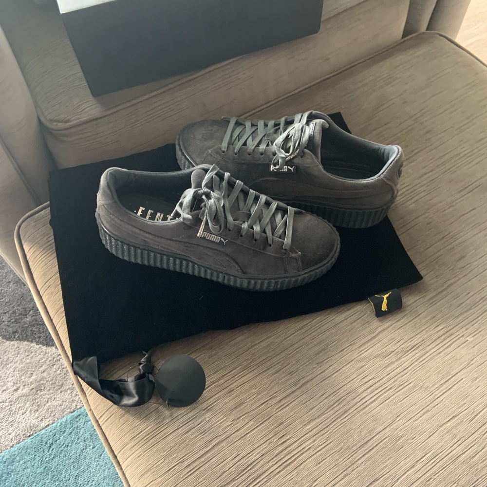 Fenty Pumas 8.5